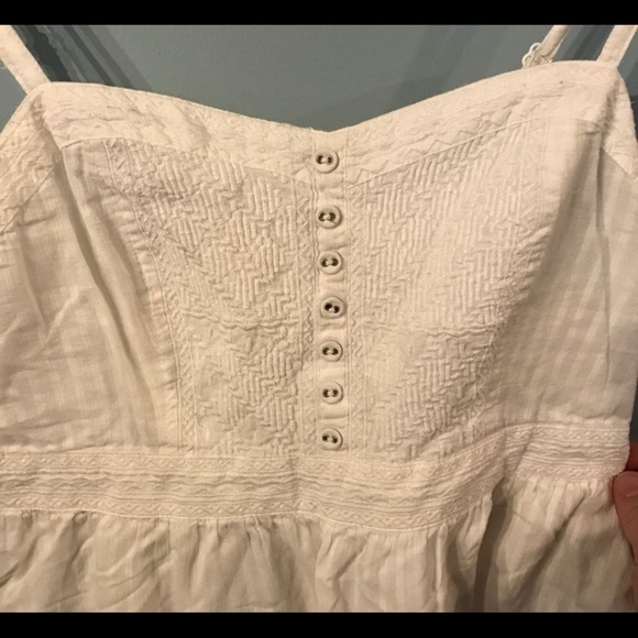 White sundress - Picture 4 of 8